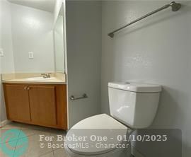 For Sale: $239,900 (2 beds, 2 baths, 858 Square Feet)