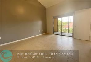 For Sale: $239,900 (2 beds, 2 baths, 858 Square Feet)