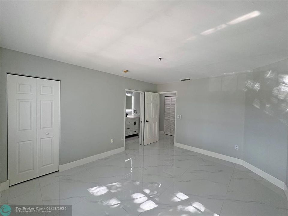 For Sale: $389,000 (2 beds, 2 baths, 1261 Square Feet)