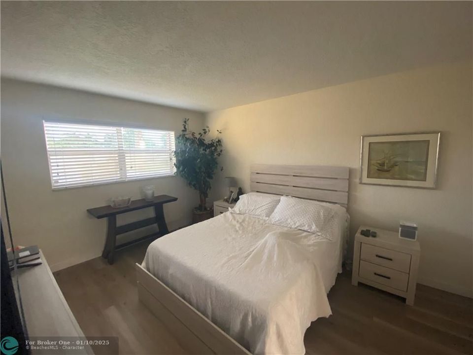 For Rent: $1,750 (1 beds, 1 baths, 640 Square Feet)