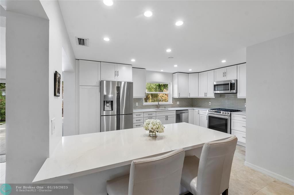 For Sale: $859,900 (2 beds, 2 baths, 1540 Square Feet)