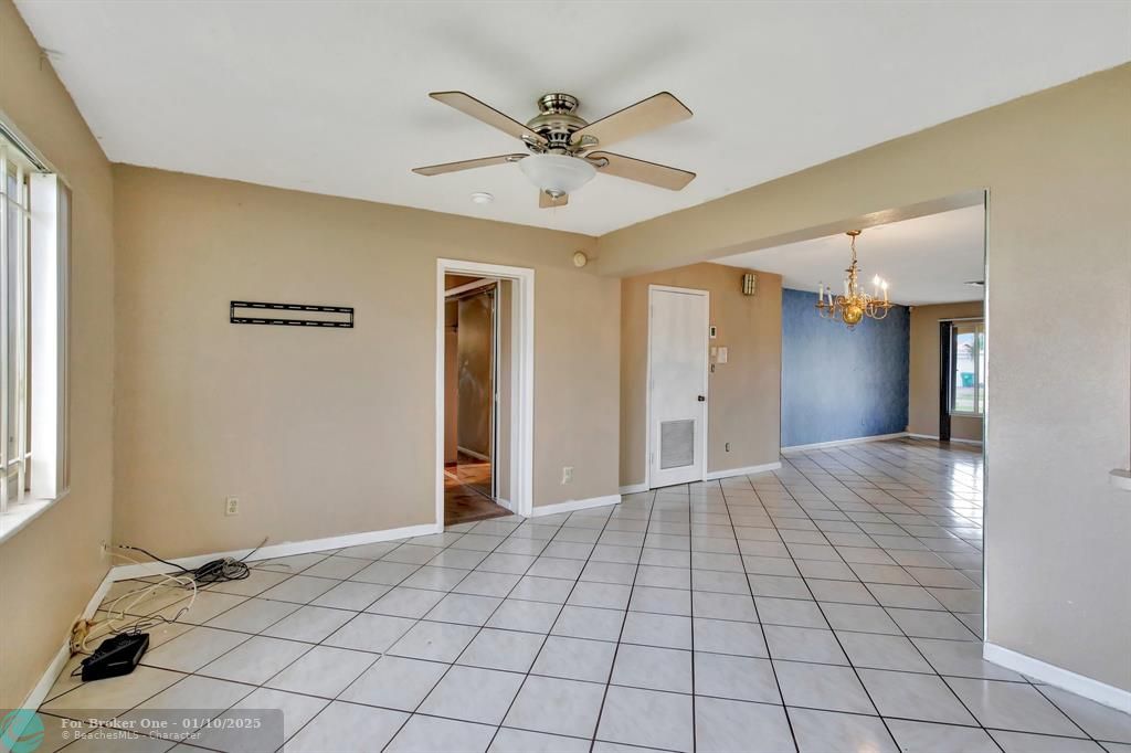 For Sale: $365,900 (3 beds, 2 baths, 1626 Square Feet)