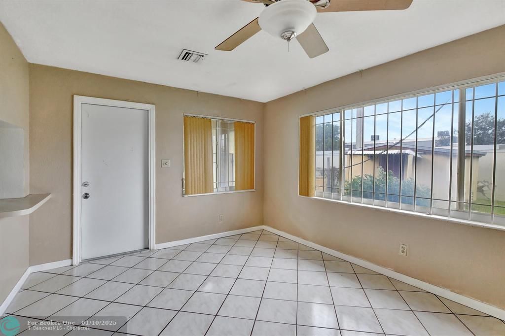 For Sale: $365,900 (3 beds, 2 baths, 1626 Square Feet)