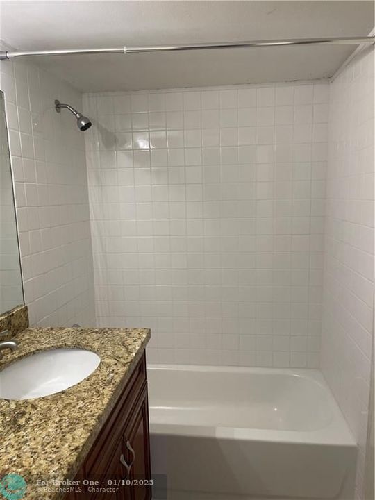 For Rent: $1,900 (2 beds, 2 baths, 768 Square Feet)