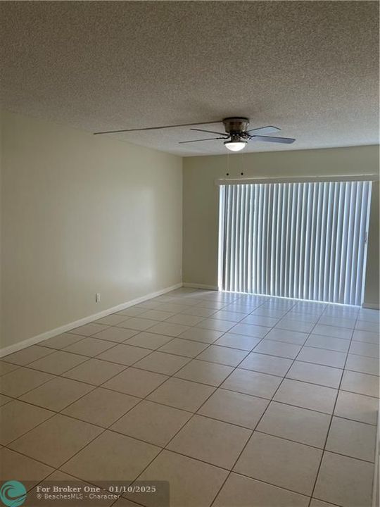 For Rent: $1,900 (2 beds, 2 baths, 768 Square Feet)