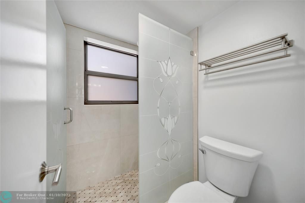 For Sale: $285,000 (2 beds, 2 baths, 1530 Square Feet)