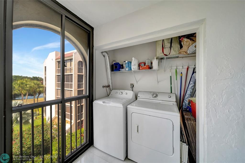 For Sale: $285,000 (2 beds, 2 baths, 1530 Square Feet)