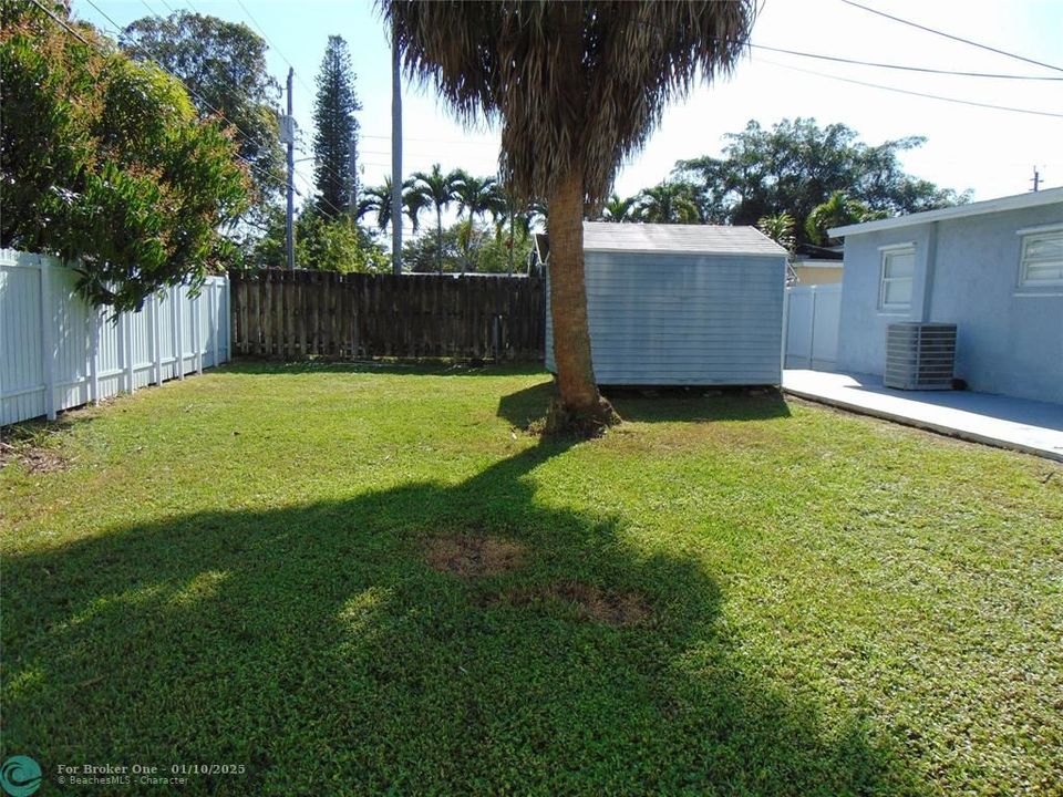 For Sale: $440,000 (3 beds, 2 baths, 1140 Square Feet)