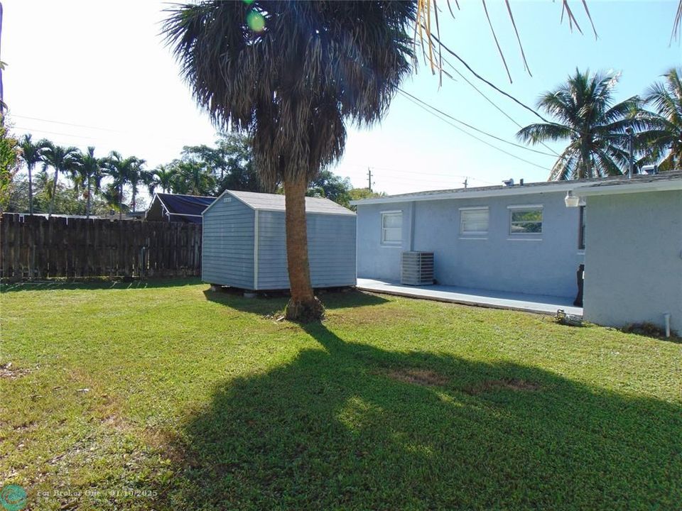 For Sale: $440,000 (3 beds, 2 baths, 1140 Square Feet)