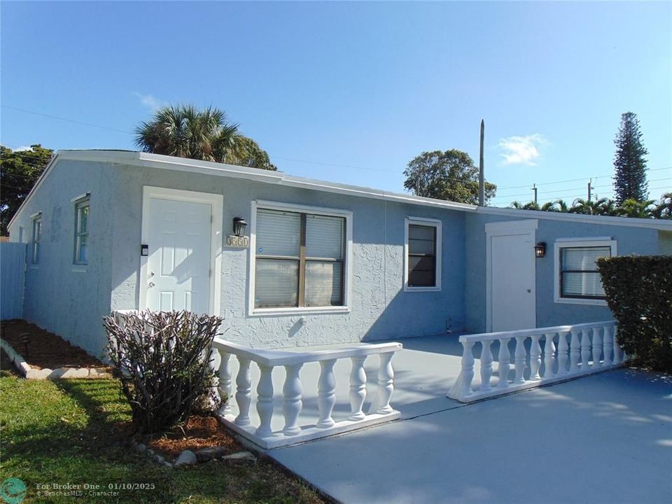 For Sale: $440,000 (3 beds, 2 baths, 1140 Square Feet)