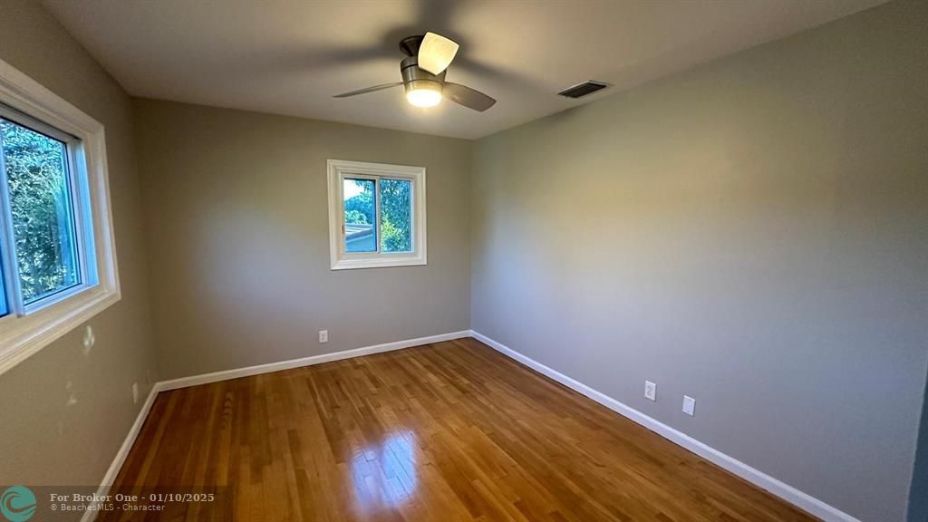 For Rent: $5,000 (4 beds, 2 baths, 1794 Square Feet)