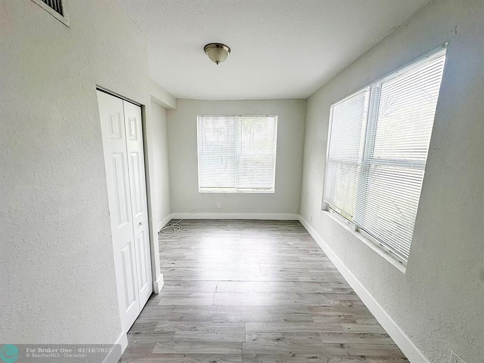 For Rent: $1,849 (1 beds, 1 baths, 750 Square Feet)