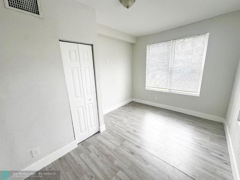 For Rent: $1,849 (1 beds, 1 baths, 750 Square Feet)