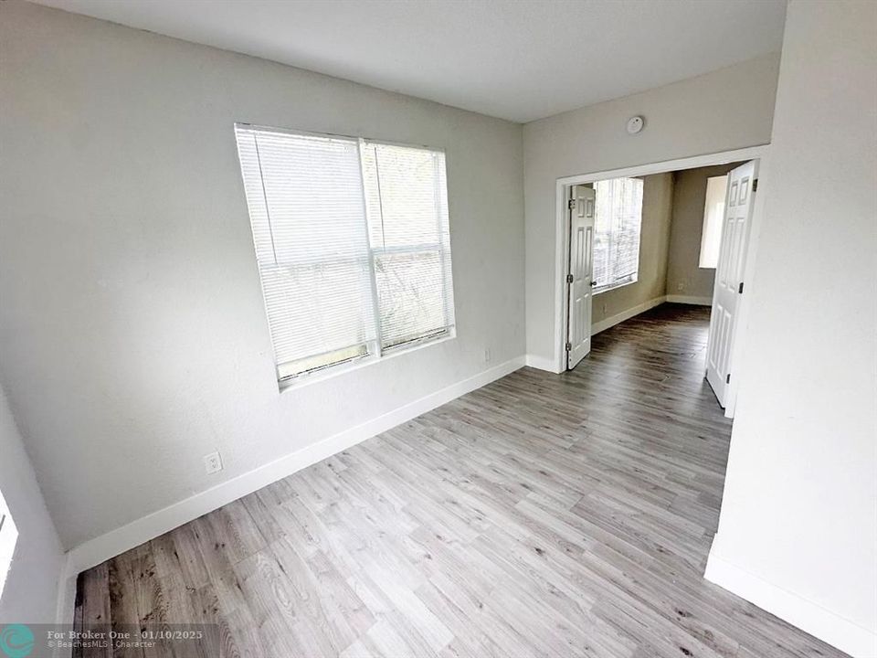 For Rent: $1,849 (1 beds, 1 baths, 750 Square Feet)