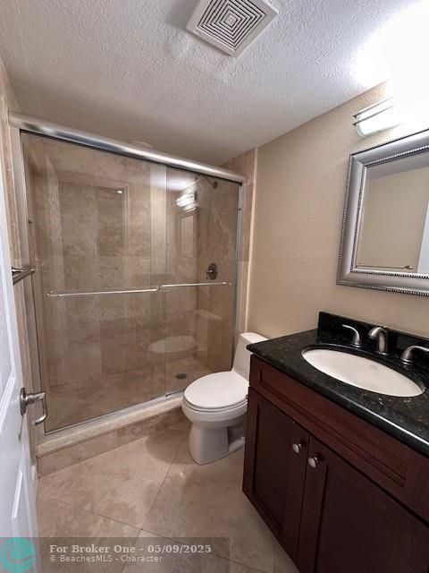 En Venta: $689,000 (2 camas, 2 baños, 2168 Pies cuadrados)