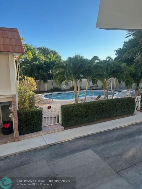 En Venta: $689,000 (2 camas, 2 baños, 2168 Pies cuadrados)
