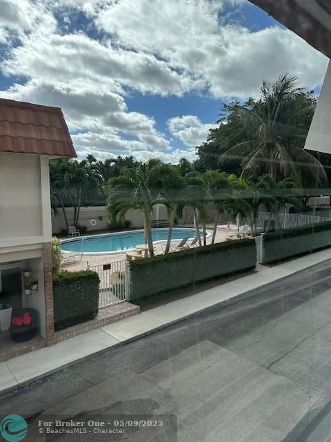 En Venta: $689,000 (2 camas, 2 baños, 2168 Pies cuadrados)