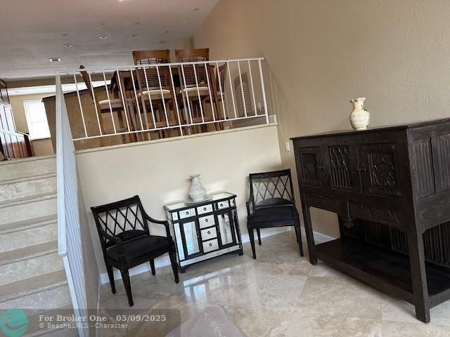 En Venta: $689,000 (2 camas, 2 baños, 2168 Pies cuadrados)