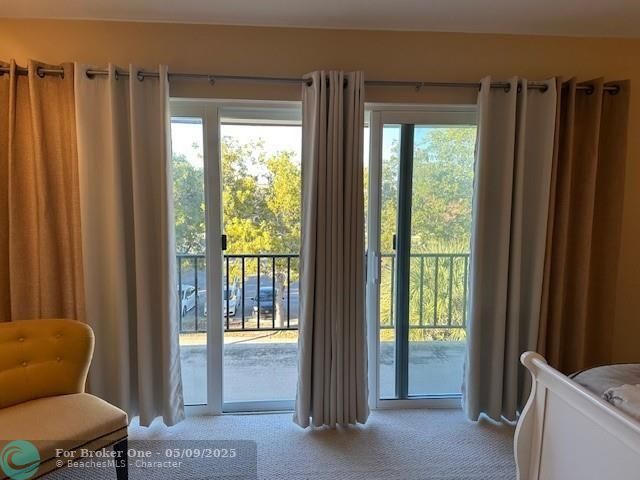 En Venta: $689,000 (2 camas, 2 baños, 2168 Pies cuadrados)