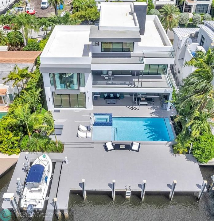 待售: $9,995,000 (5 贝兹, 5 浴室, 5950 平方英尺)