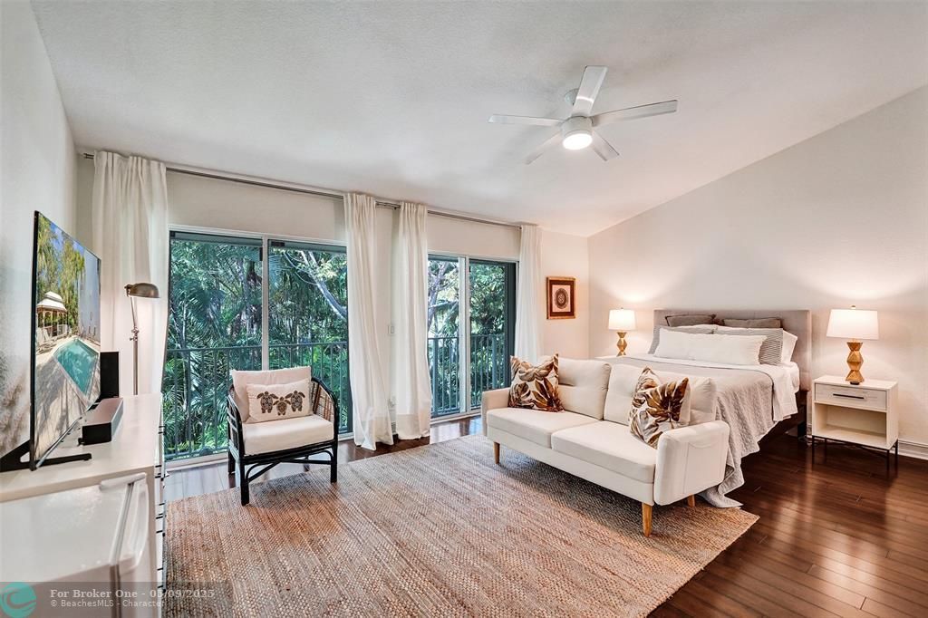 En Venta: $619,000 (2 camas, 2 baños, 1760 Pies cuadrados)