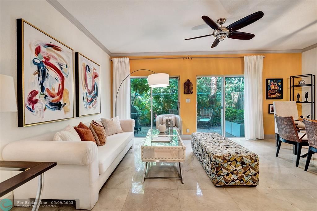 En Venta: $619,000 (2 camas, 2 baños, 1760 Pies cuadrados)