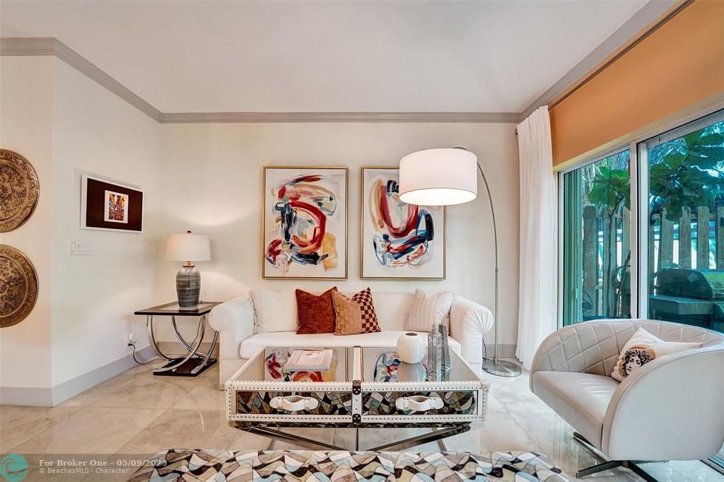 En Venta: $619,000 (2 camas, 2 baños, 1760 Pies cuadrados)
