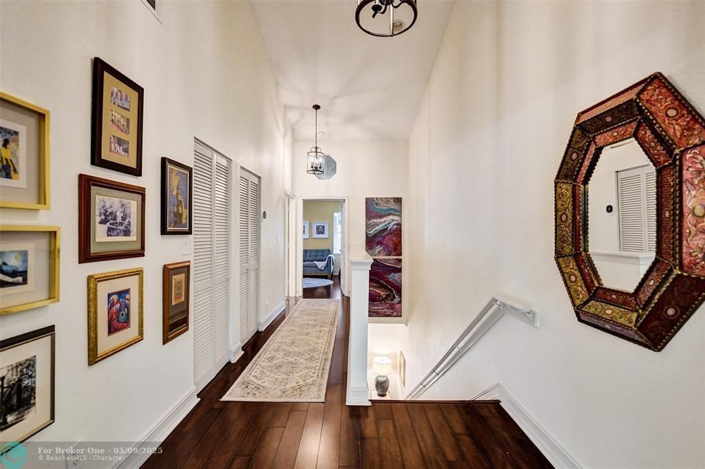 En Venta: $619,000 (2 camas, 2 baños, 1760 Pies cuadrados)