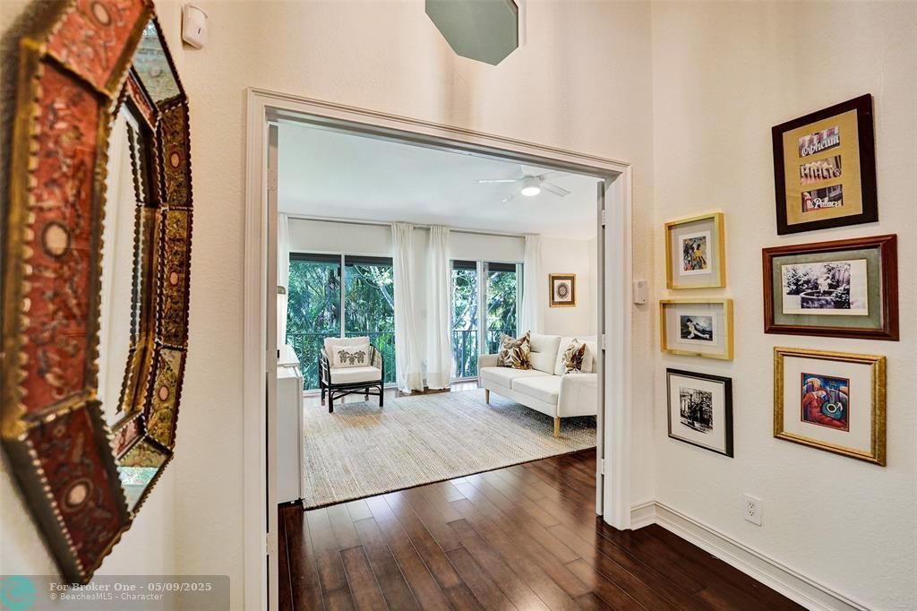 En Venta: $619,000 (2 camas, 2 baños, 1760 Pies cuadrados)