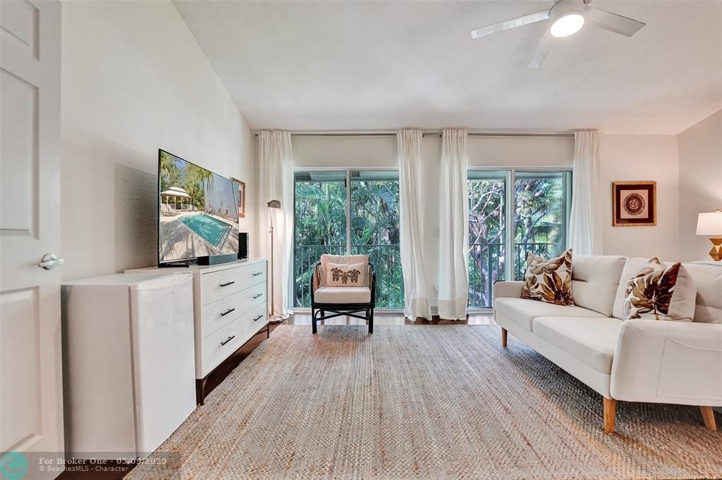 En Venta: $619,000 (2 camas, 2 baños, 1760 Pies cuadrados)