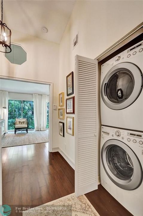 En Venta: $619,000 (2 camas, 2 baños, 1760 Pies cuadrados)