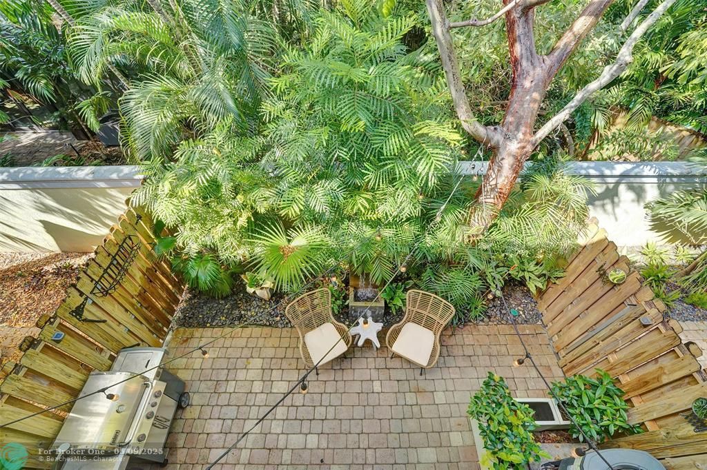 En Venta: $619,000 (2 camas, 2 baños, 1760 Pies cuadrados)