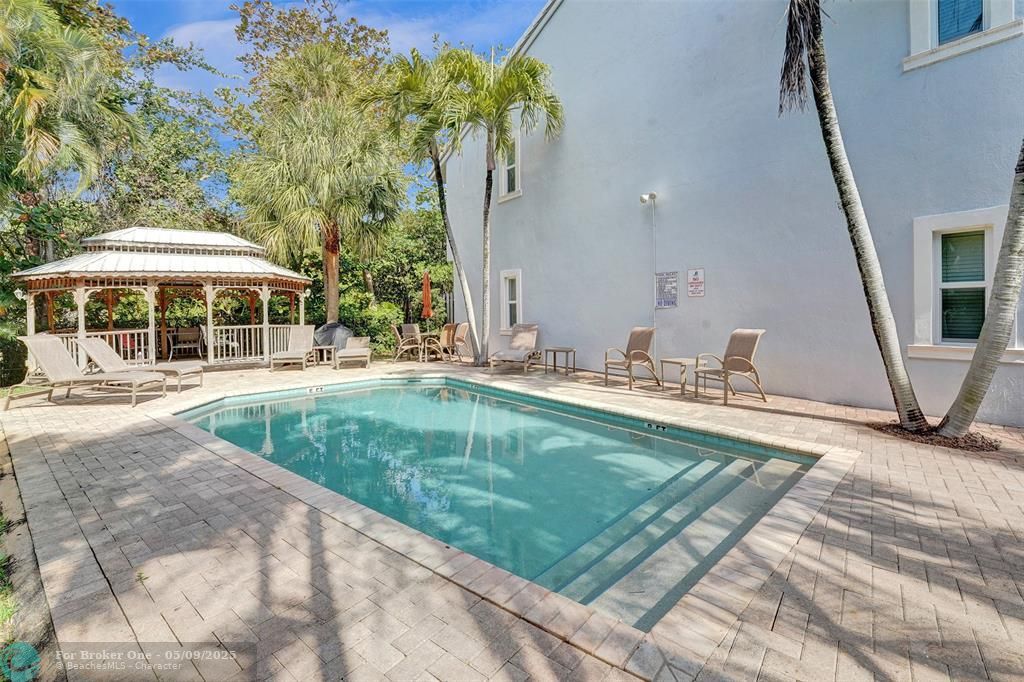 En Venta: $619,000 (2 camas, 2 baños, 1760 Pies cuadrados)