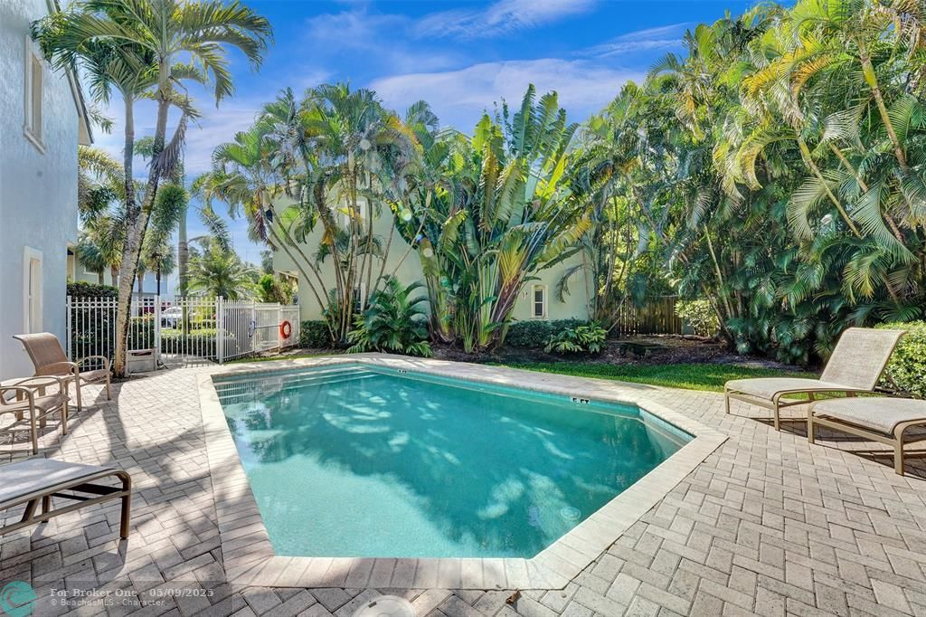 En Venta: $619,000 (2 camas, 2 baños, 1760 Pies cuadrados)