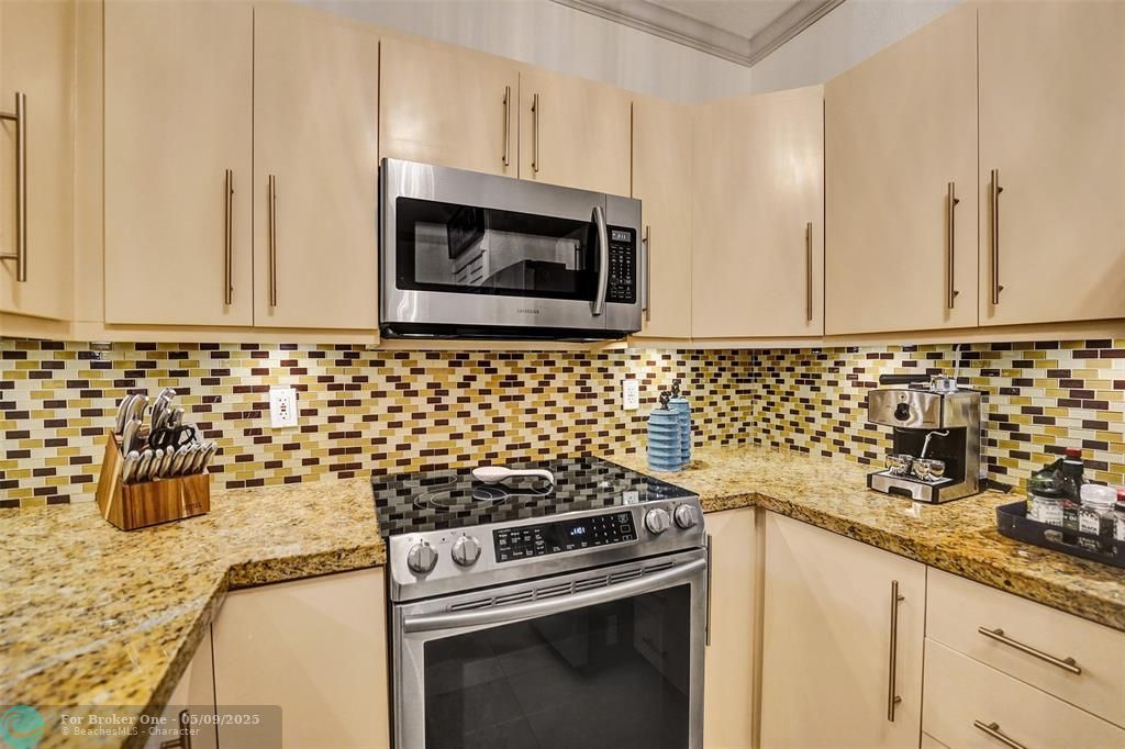 En Venta: $619,000 (2 camas, 2 baños, 1760 Pies cuadrados)