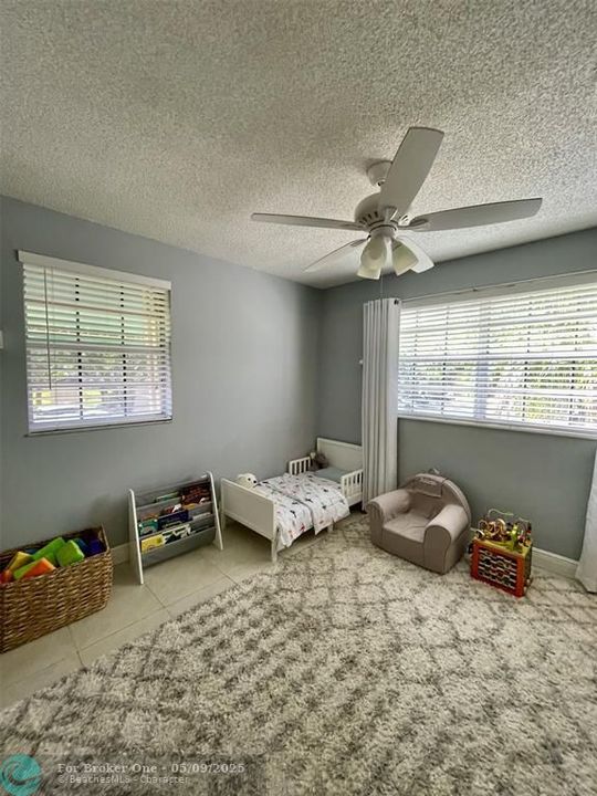 For Sale: $421,000 (3 beds, 2 baths, 1302 Square Feet)