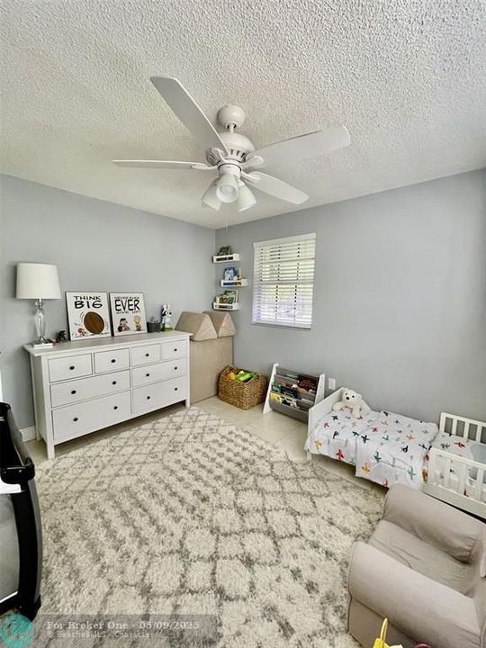For Sale: $421,000 (3 beds, 2 baths, 1302 Square Feet)