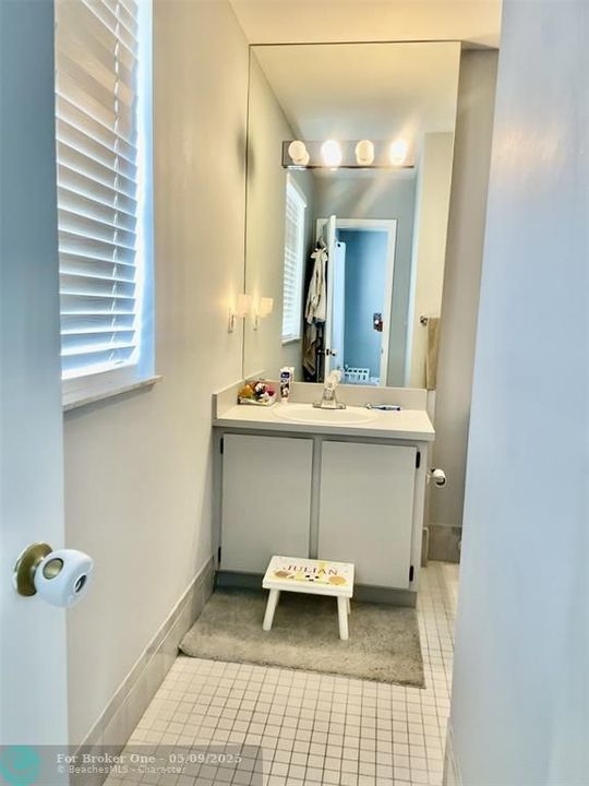 For Sale: $421,000 (3 beds, 2 baths, 1302 Square Feet)