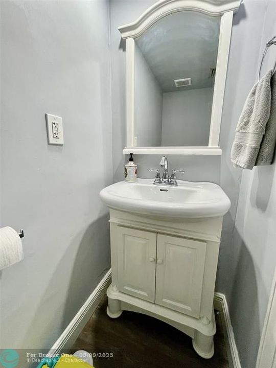 For Sale: $421,000 (3 beds, 2 baths, 1302 Square Feet)