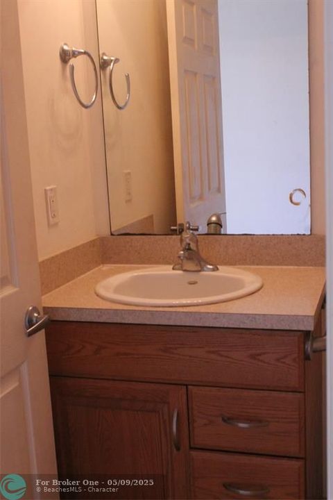For Sale: $398,000 (3 beds, 2 baths, 1467 Square Feet)
