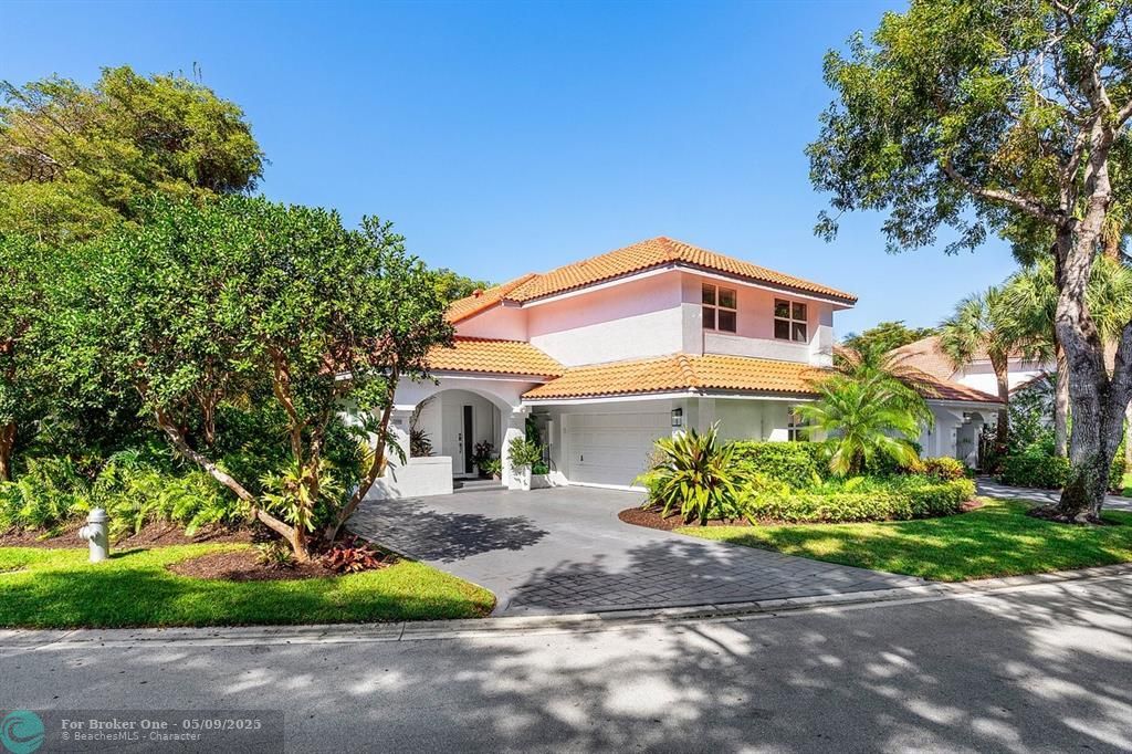 For Rent: $10,000 (3 beds, 3 baths, 1835 Square Feet)