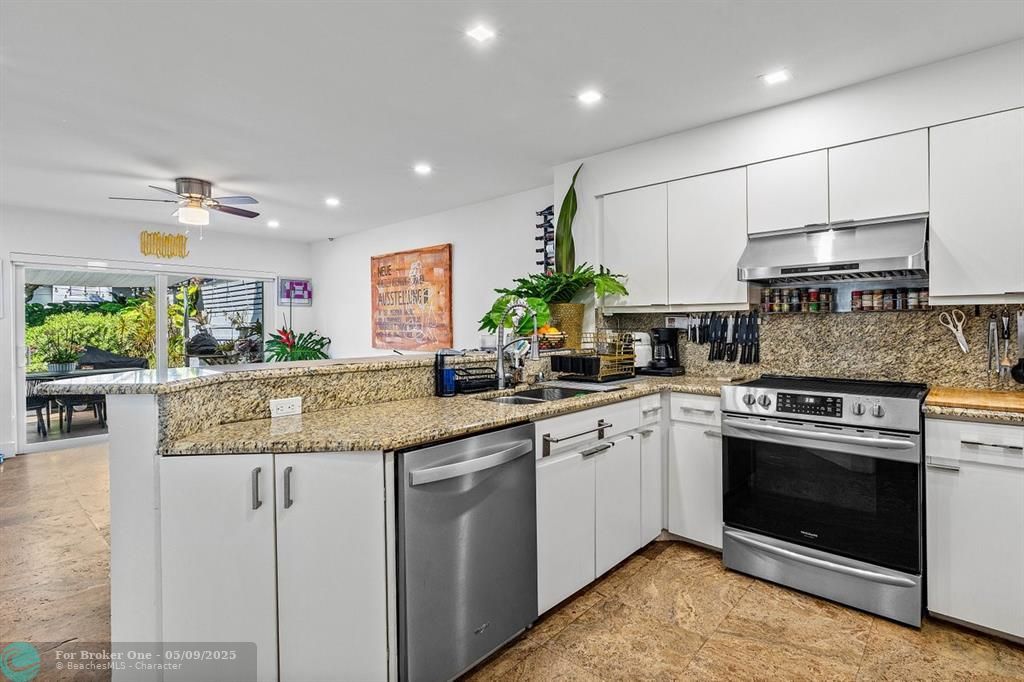 For Rent: $10,000 (3 beds, 3 baths, 1835 Square Feet)
