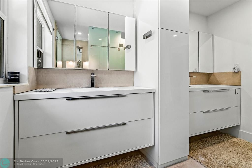 For Rent: $10,000 (3 beds, 3 baths, 1835 Square Feet)