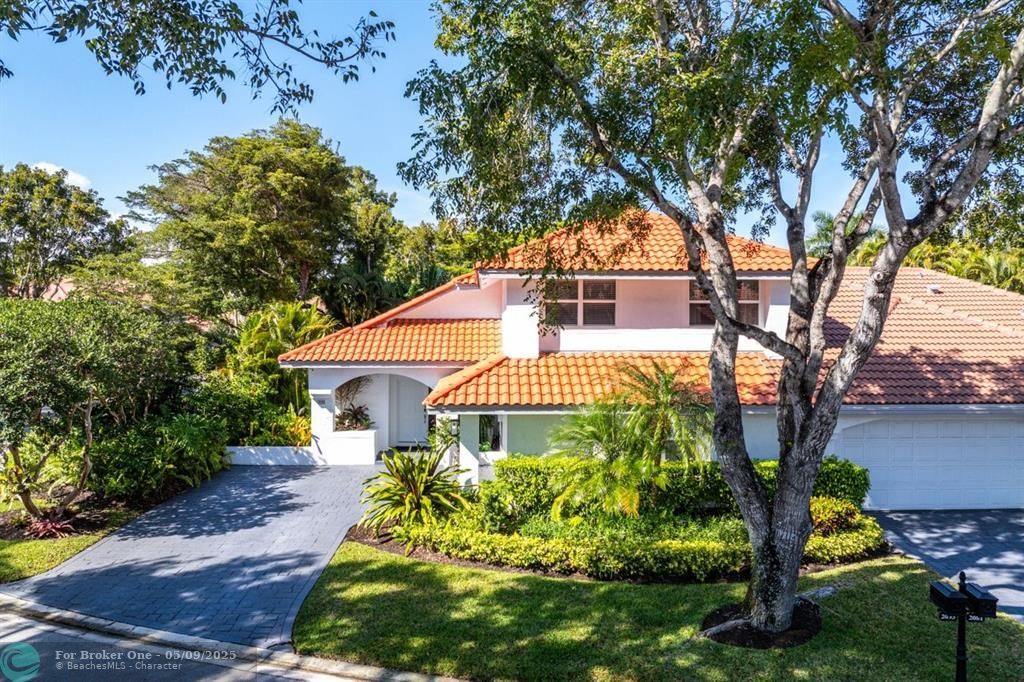 For Rent: $10,000 (3 beds, 3 baths, 1835 Square Feet)