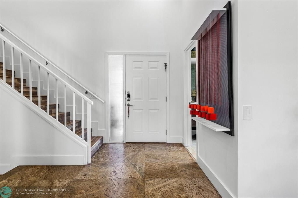 For Rent: $10,000 (3 beds, 3 baths, 1835 Square Feet)