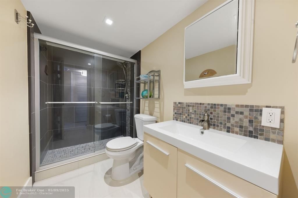 For Rent: $3,800 (2 beds, 2 baths, 1650 Square Feet)