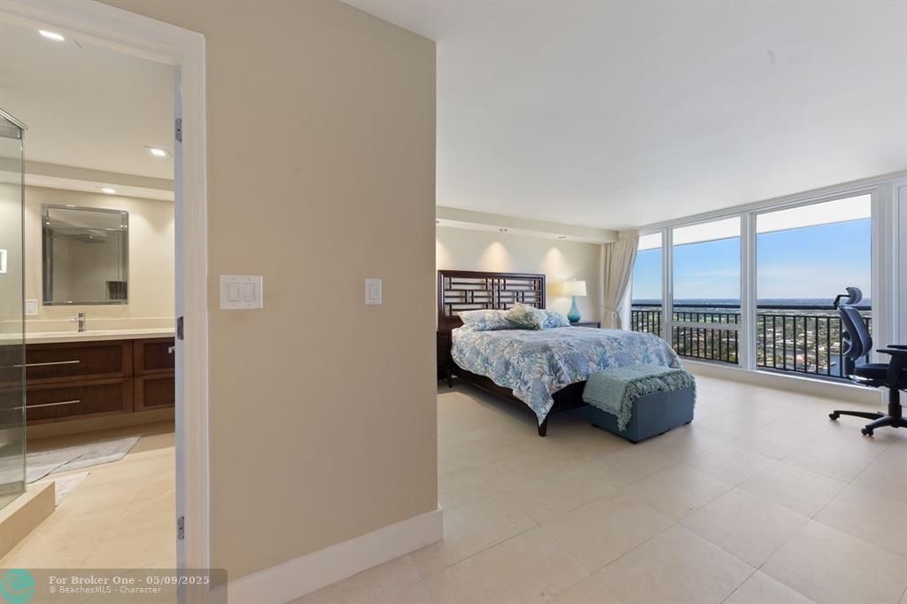 For Rent: $3,800 (2 beds, 2 baths, 1650 Square Feet)