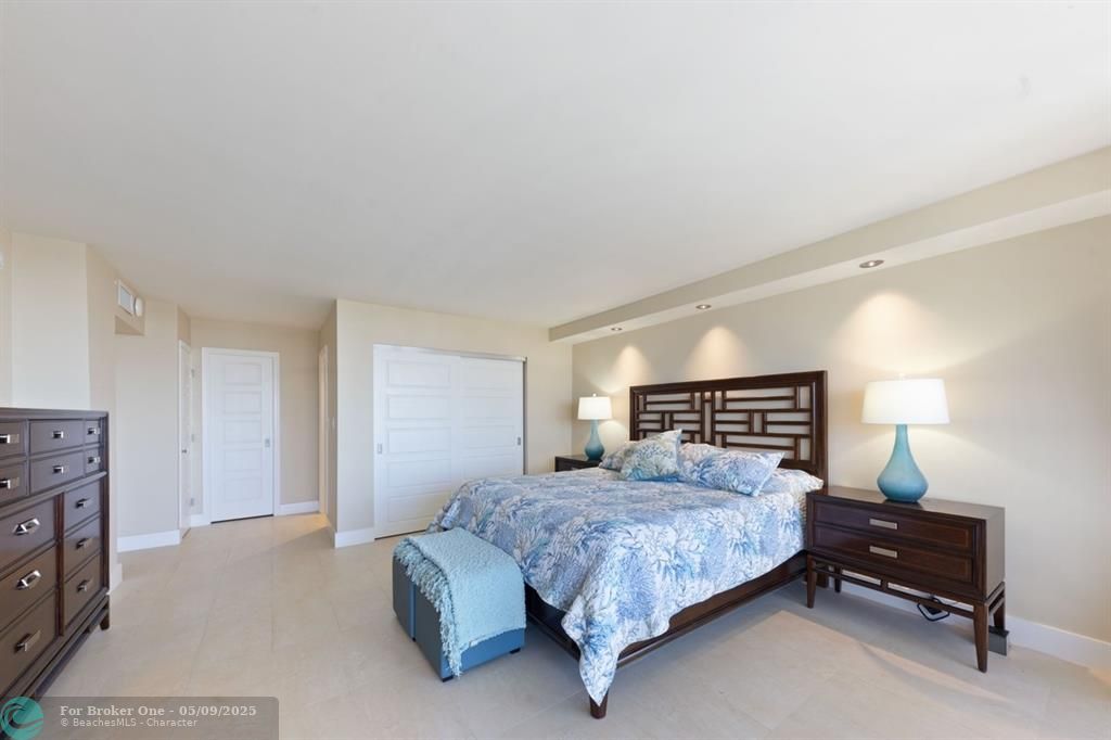 For Rent: $3,800 (2 beds, 2 baths, 1650 Square Feet)