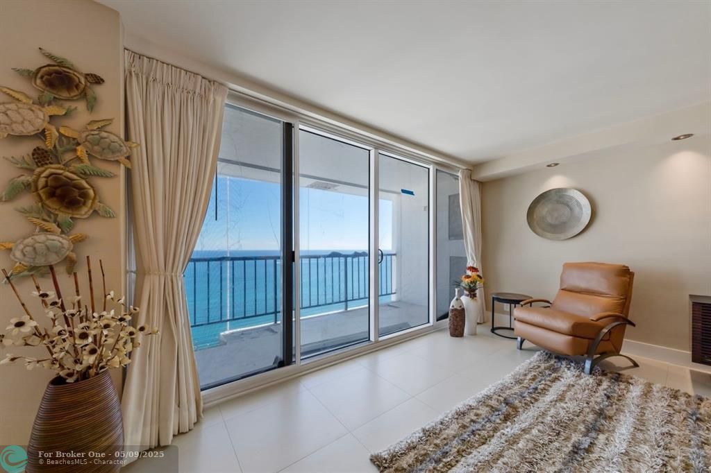 For Rent: $3,800 (2 beds, 2 baths, 1650 Square Feet)
