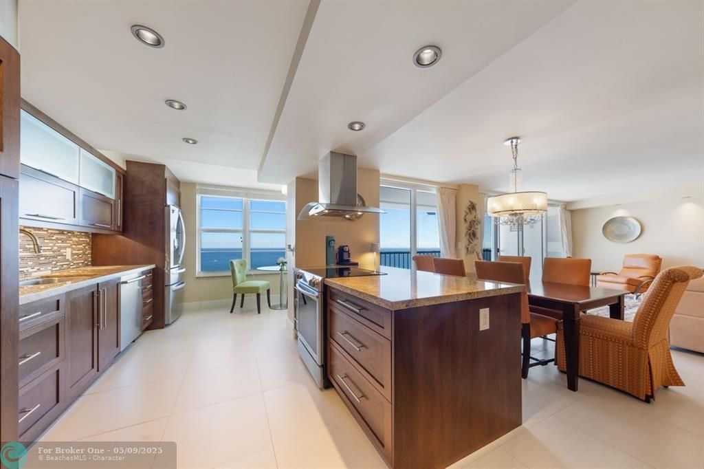 For Rent: $3,800 (2 beds, 2 baths, 1650 Square Feet)